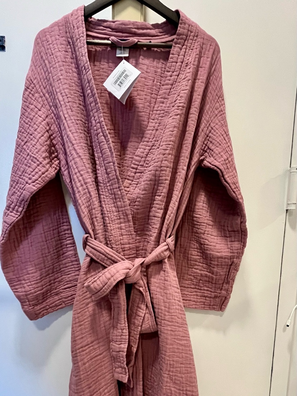 NWT BROOKLINEN BREEZEWEAVE CRINKLE COTTON ROBE IN TULIP COLOR, SIZE M